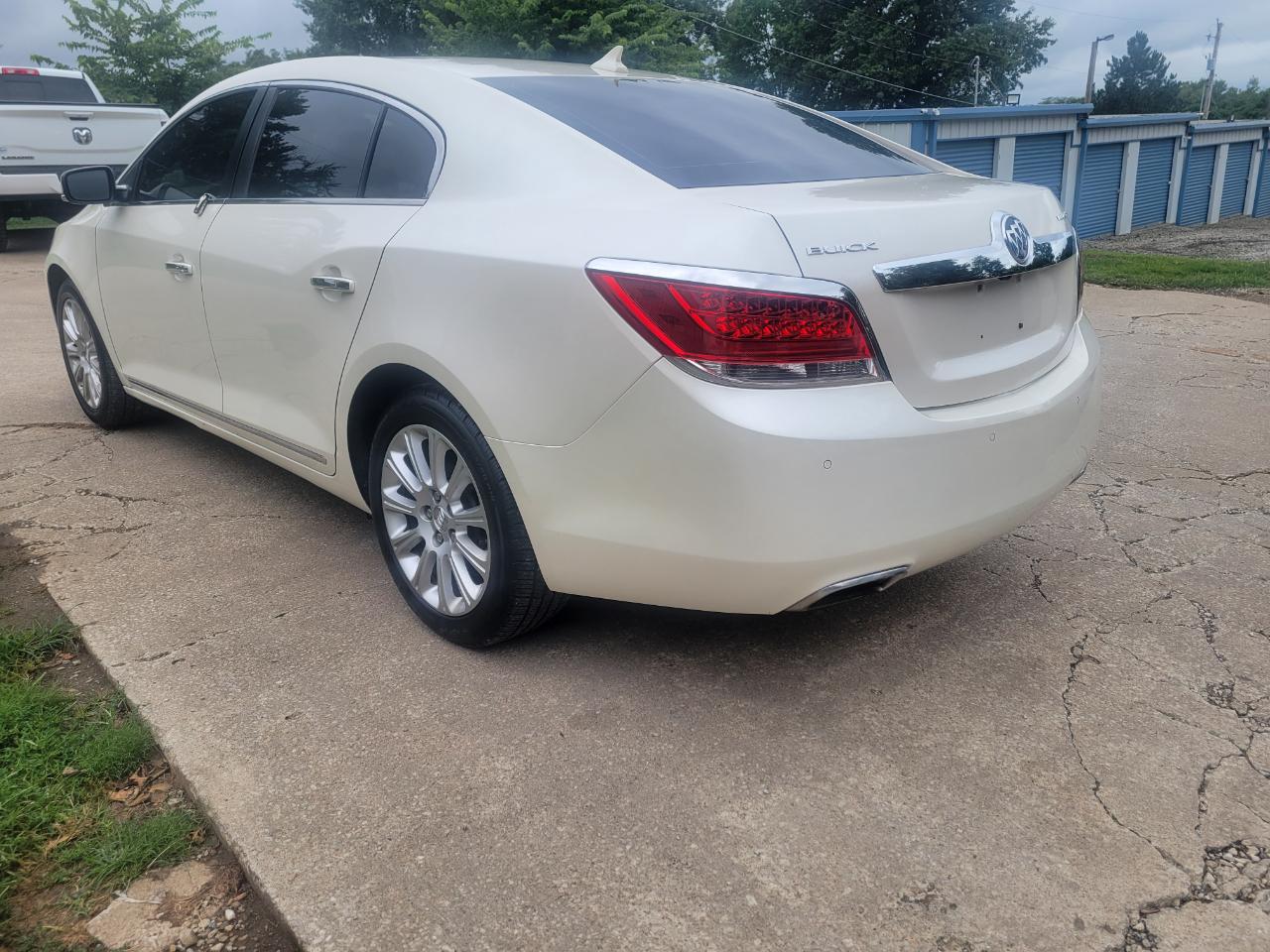 Buick LaCrosse 4dr Sdn Premium 1 FWD 2013