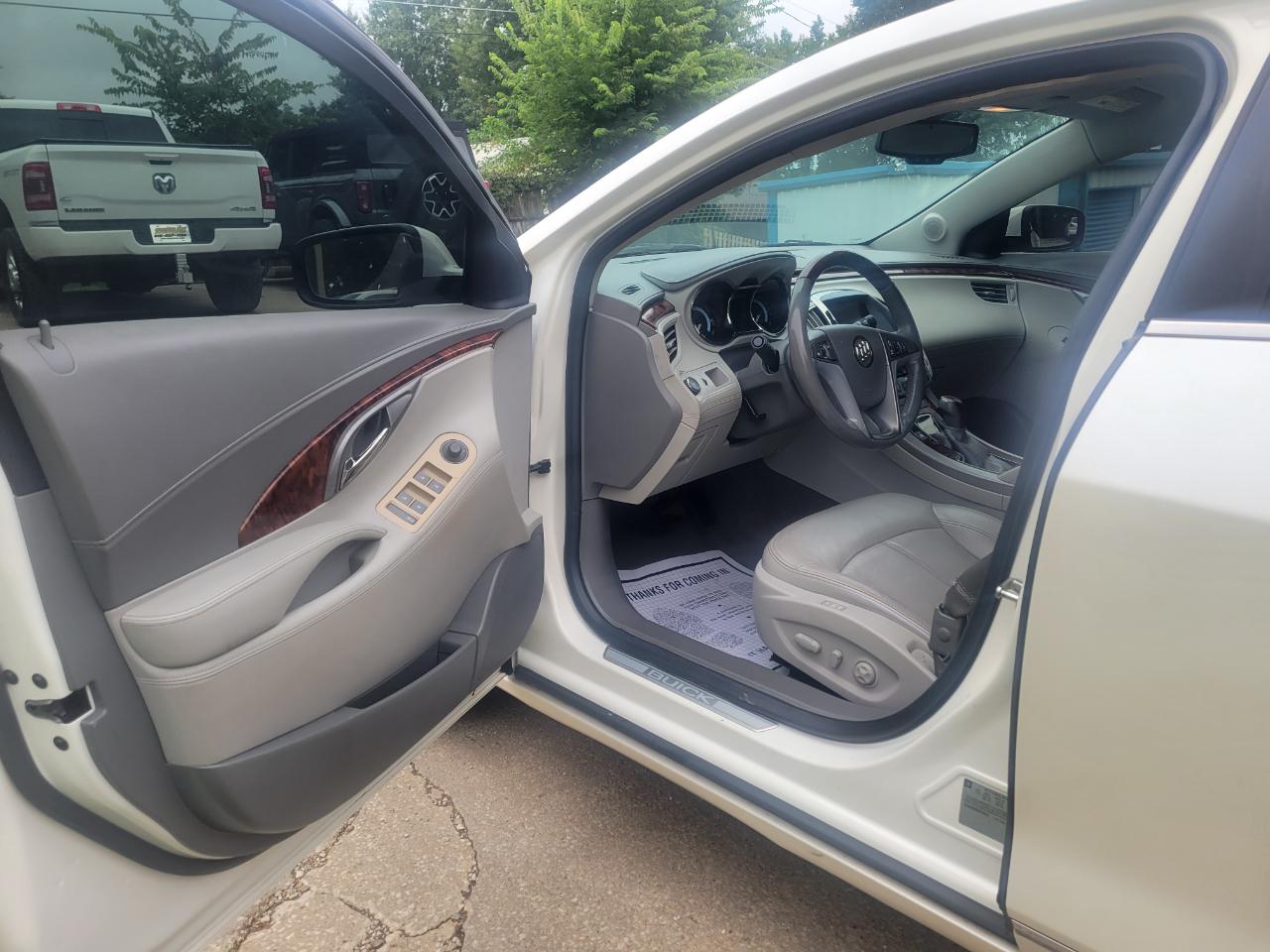 Buick LaCrosse 4dr Sdn Premium 1 FWD 2013
