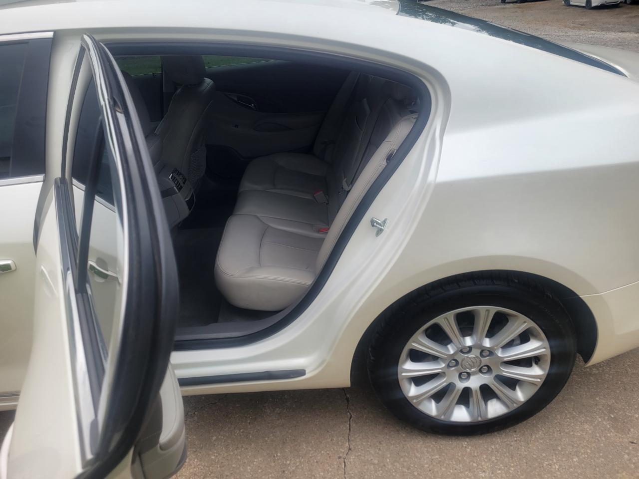 Buick LaCrosse 4dr Sdn Premium 1 FWD 2013