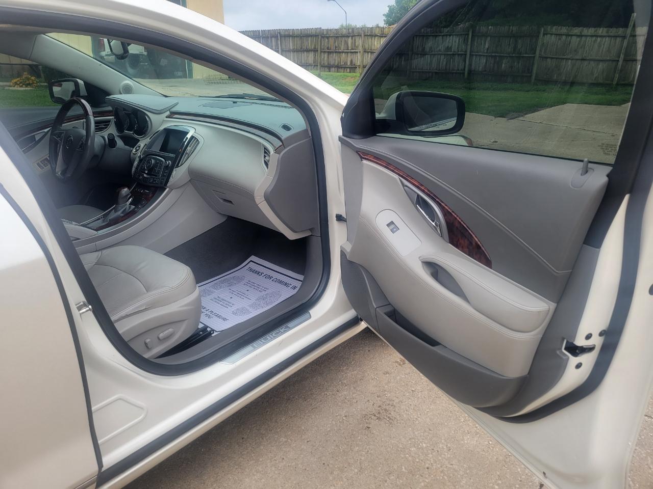 Buick LaCrosse 4dr Sdn Premium 1 FWD 2013