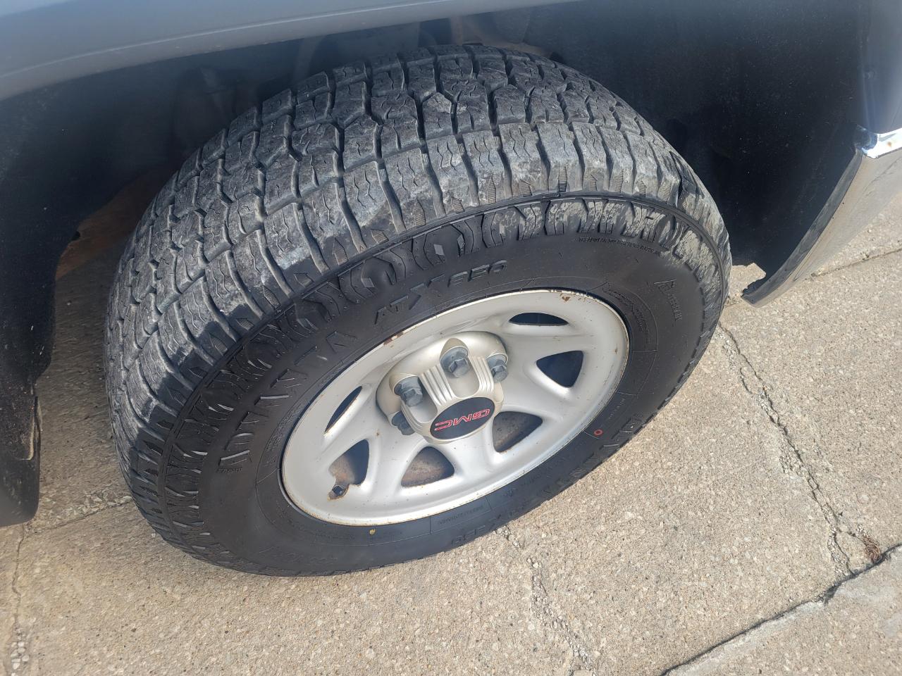 GMC Sierra 1500 2WD Reg Cab 133.0" 2014