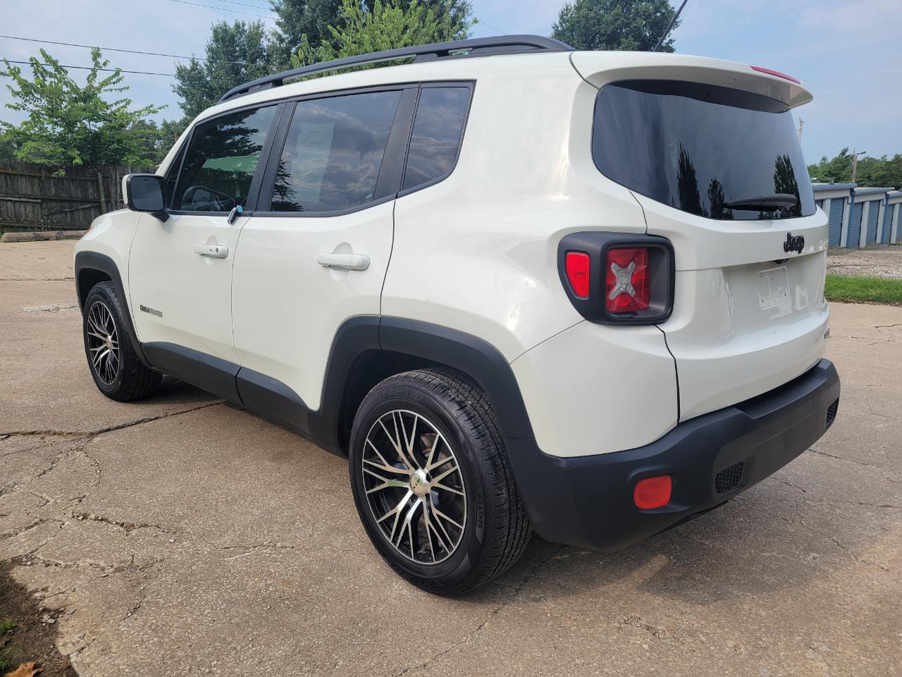 Jeep Renegade FWD 4dr Latitude 2016