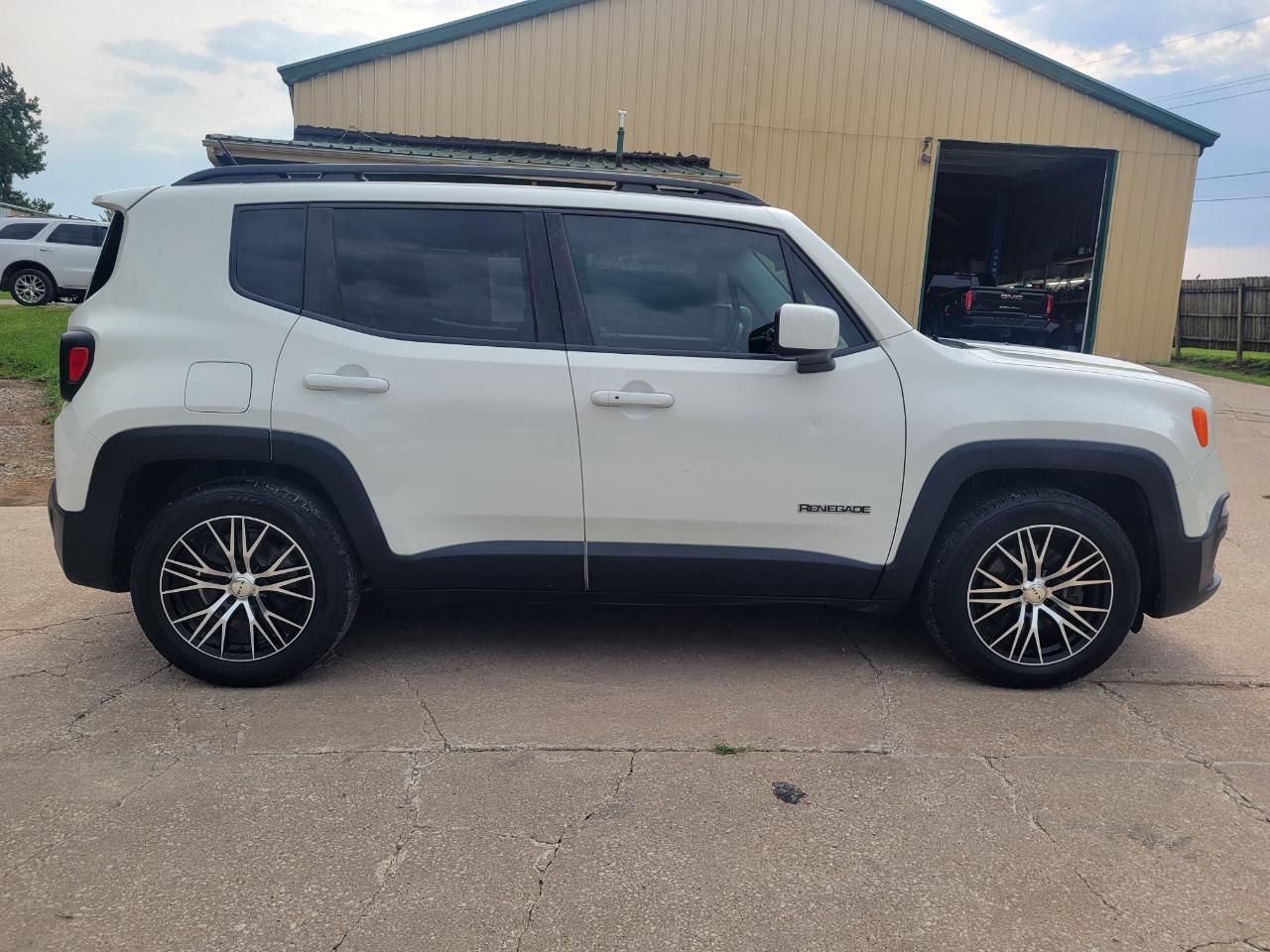 Jeep Renegade FWD 4dr Latitude 2016