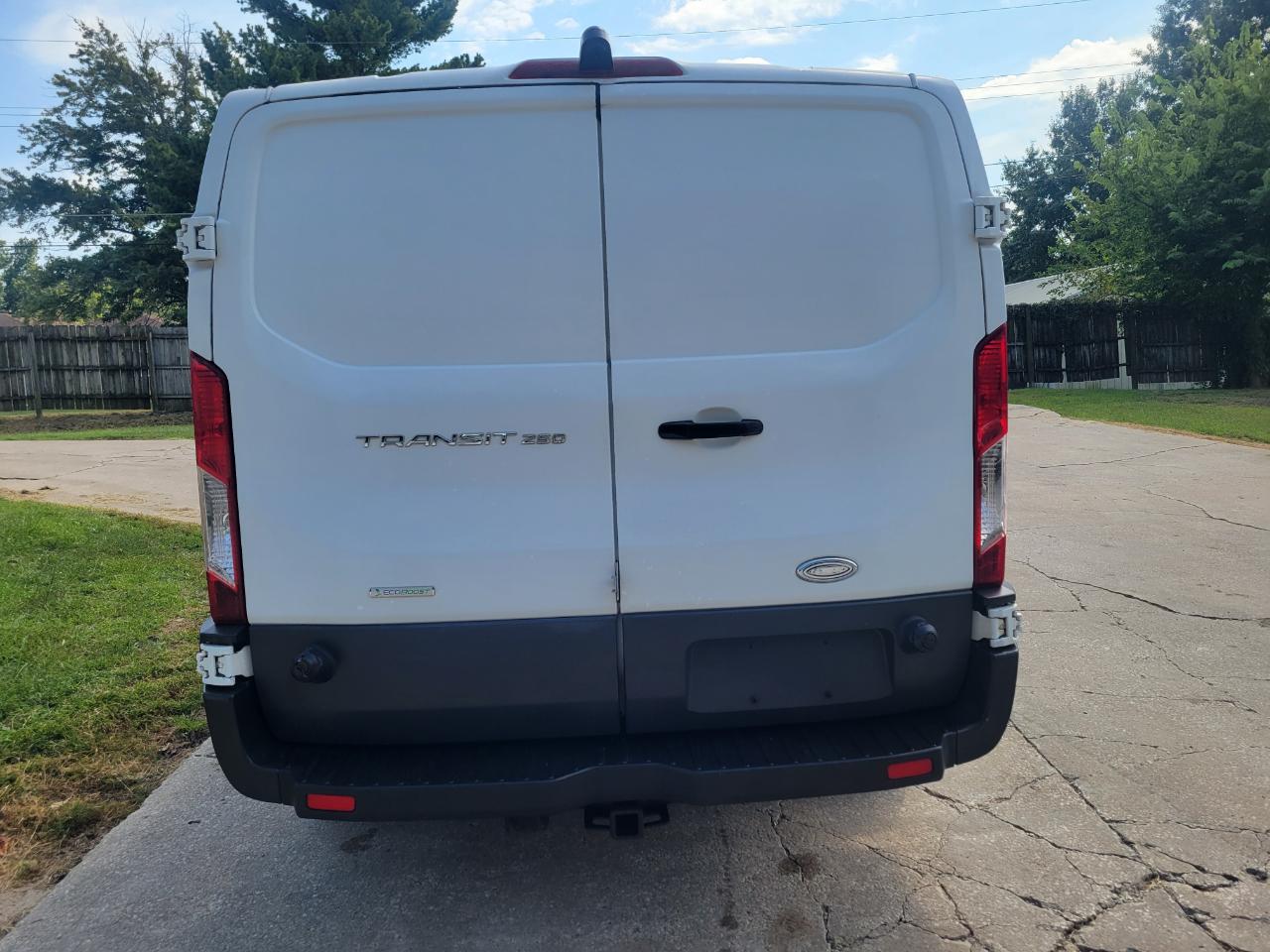 Ford Transit Cargo Van T-250 148" Low Rf 9000 GVWR Swing-Out RH Dr 2015