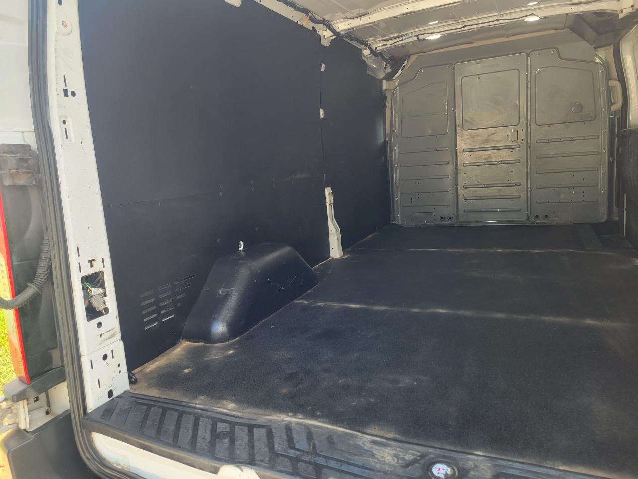 Ford Transit Cargo Van T-250 148" Low Rf 9000 GVWR Swing-Out RH Dr 2015