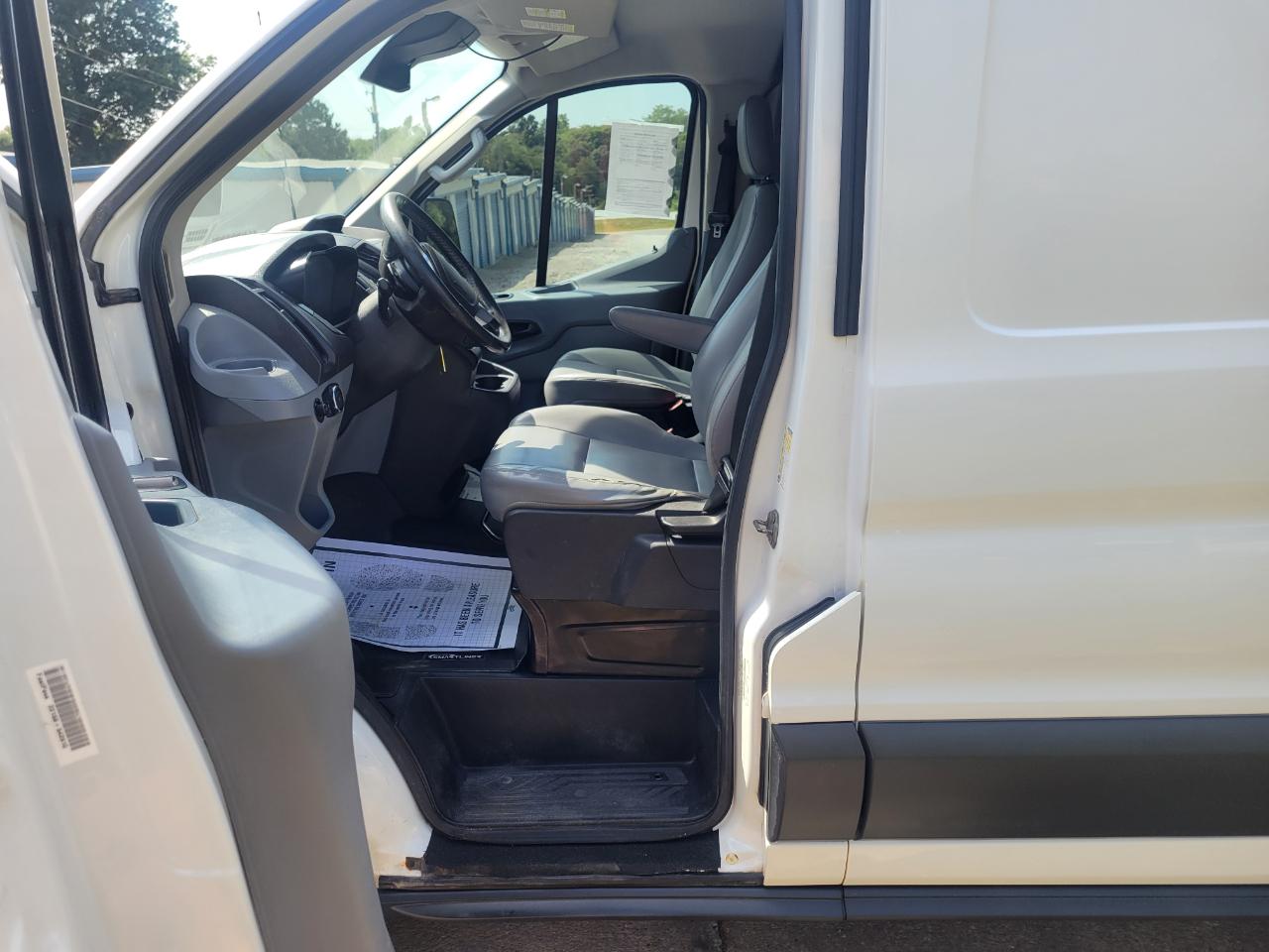 Ford Transit Cargo Van T-250 148" Low Rf 9000 GVWR Swing-Out RH Dr 2015