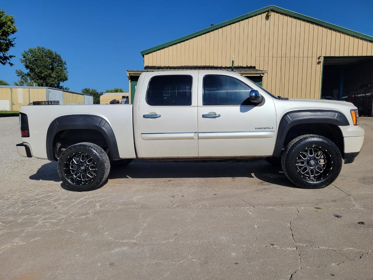 GMC Sierra 1500 Denali Crew Cab AWD 2011