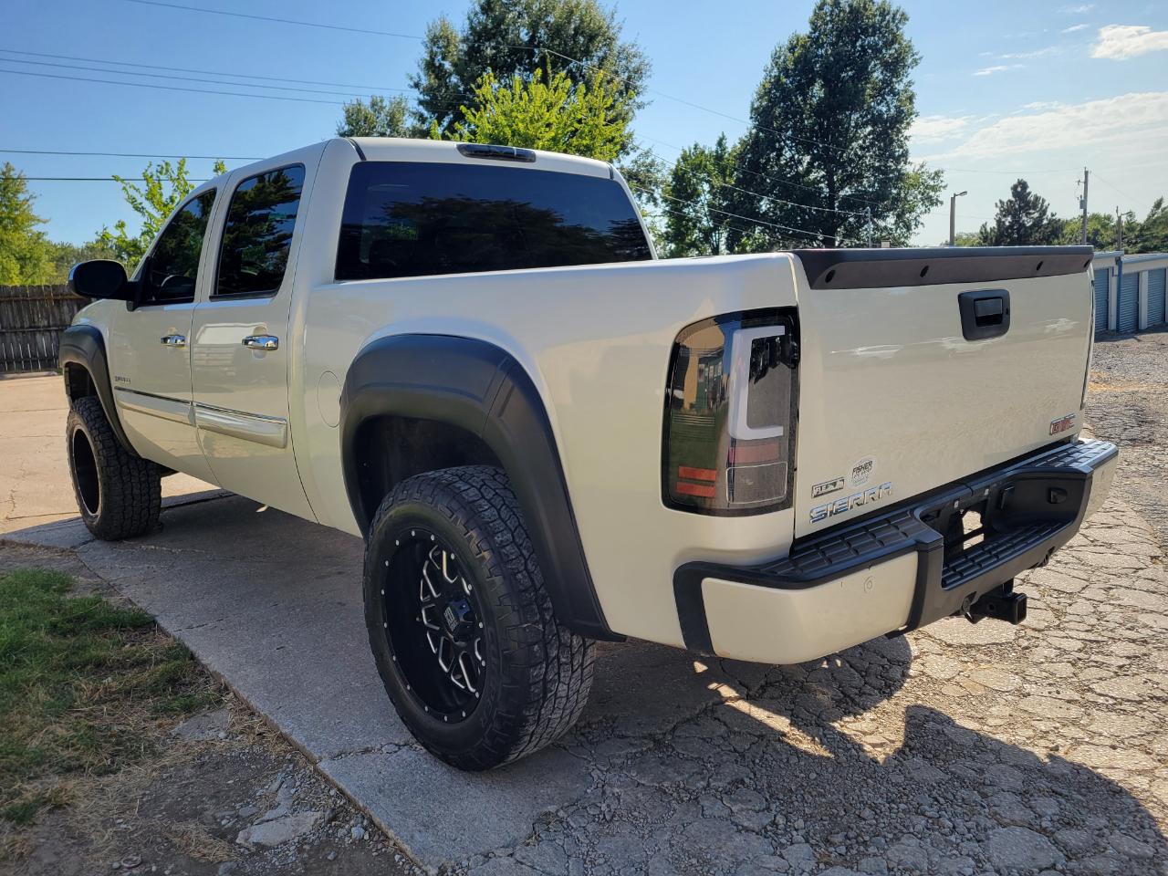 GMC Sierra 1500 Denali Crew Cab AWD 2011