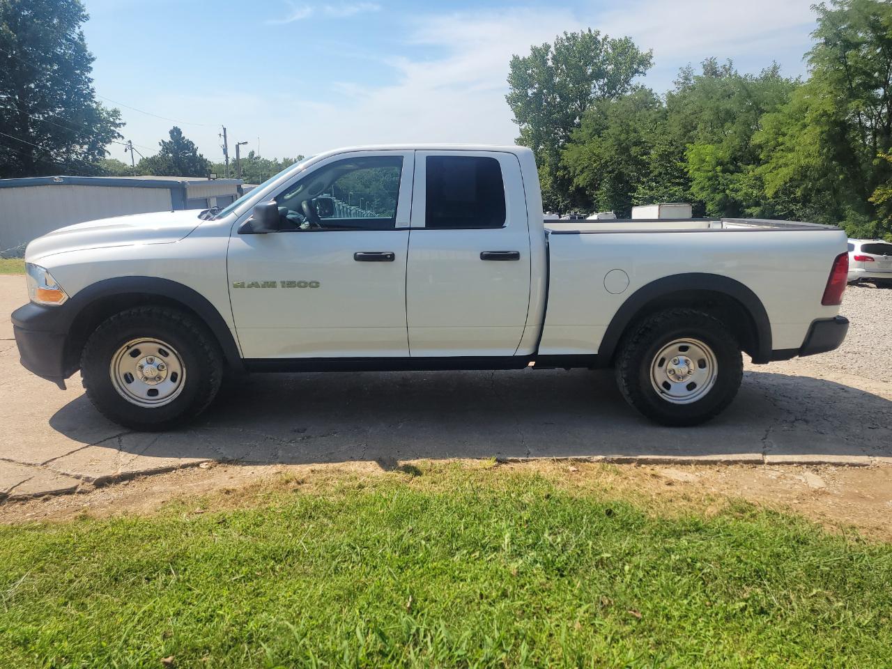 Dodge 1500 ST Quad Cab 4WD 2011