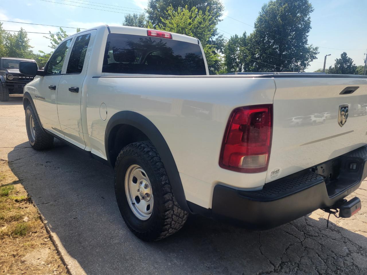 Dodge 1500 ST Quad Cab 4WD 2011