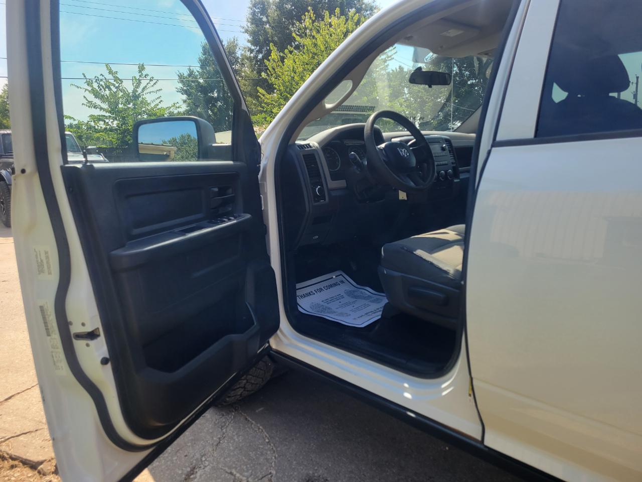 Dodge 1500 ST Quad Cab 4WD 2011