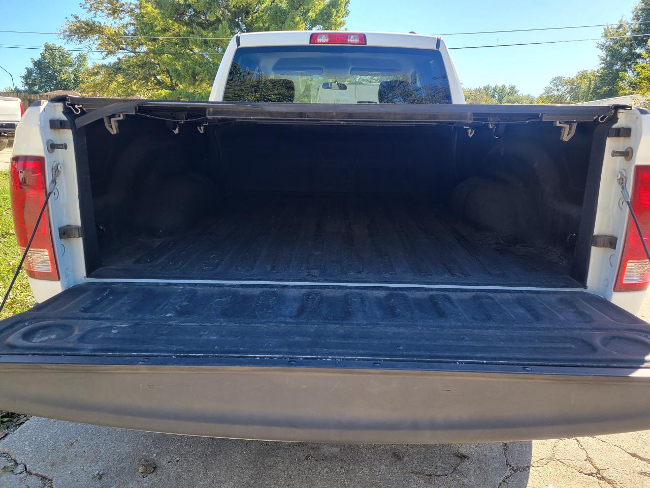 Dodge Ram 1500 ST Quad Cab 4WD 2010