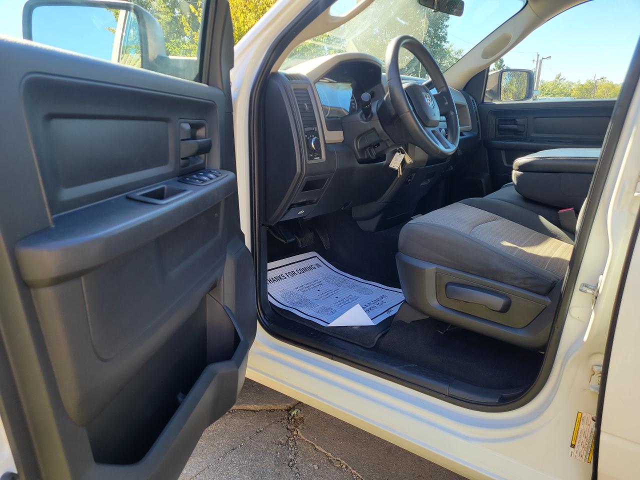 Dodge Ram 1500 ST Quad Cab 4WD 2010
