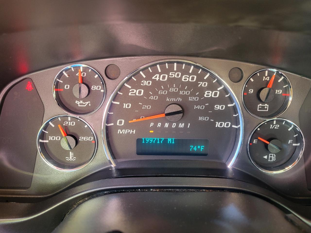 GMC Savana Cargo Van 2500 135" WB 2017