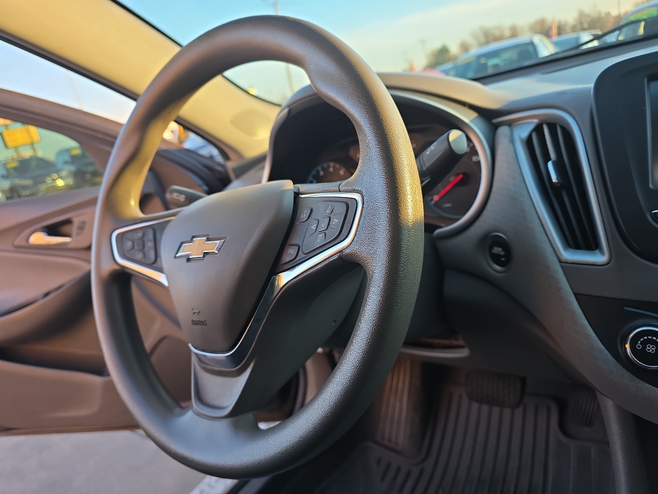 Chevrolet Malibu 4dr Sdn LS w/1FL 2017