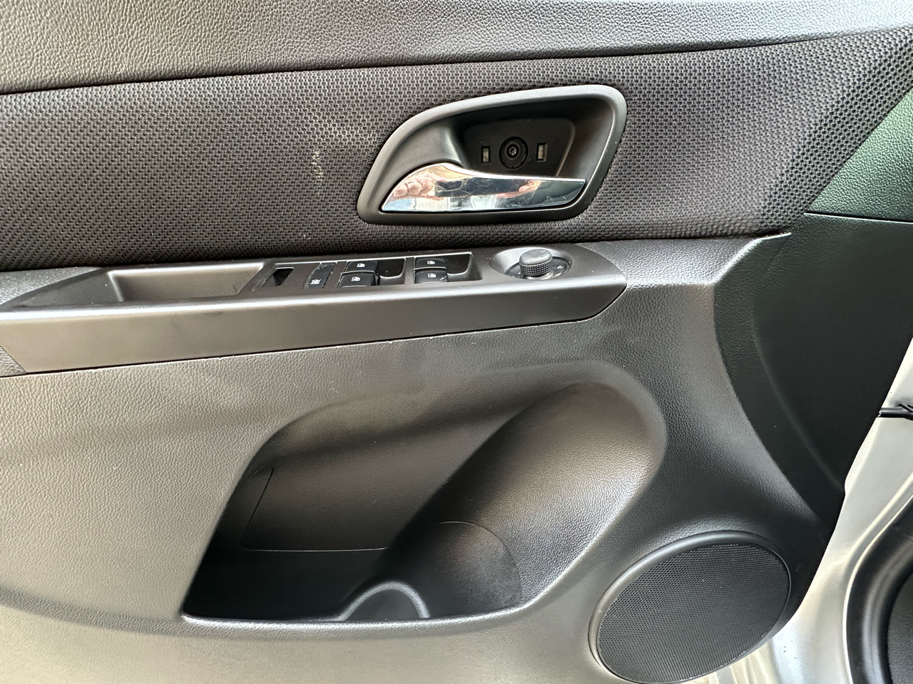 Chevrolet Cruze Limited 4dr Sdn Auto LT w/1LT 2016