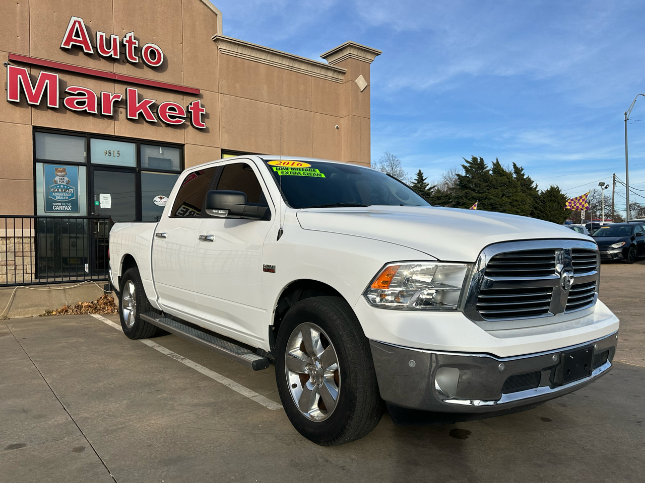 RAM 1500 2WD Crew Cab 140.5" Lone Star 2016