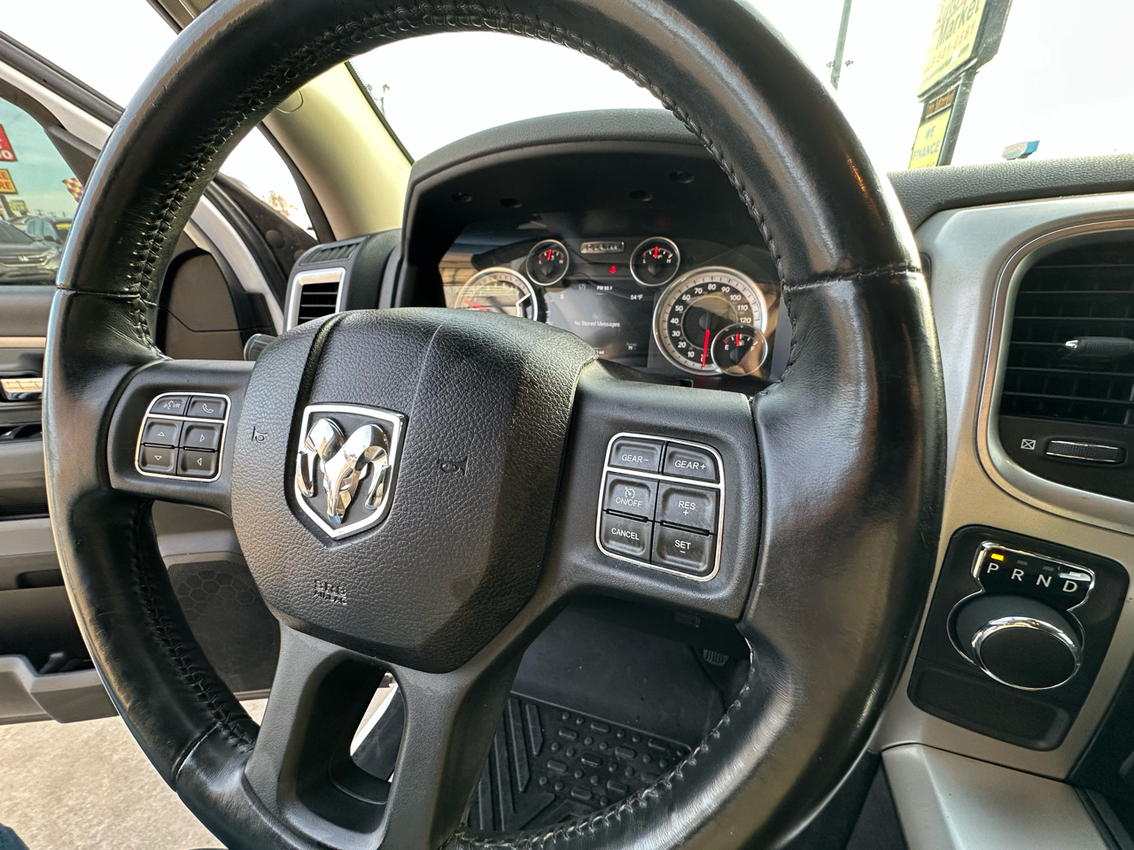 RAM 1500 2WD Crew Cab 140.5" Lone Star 2016