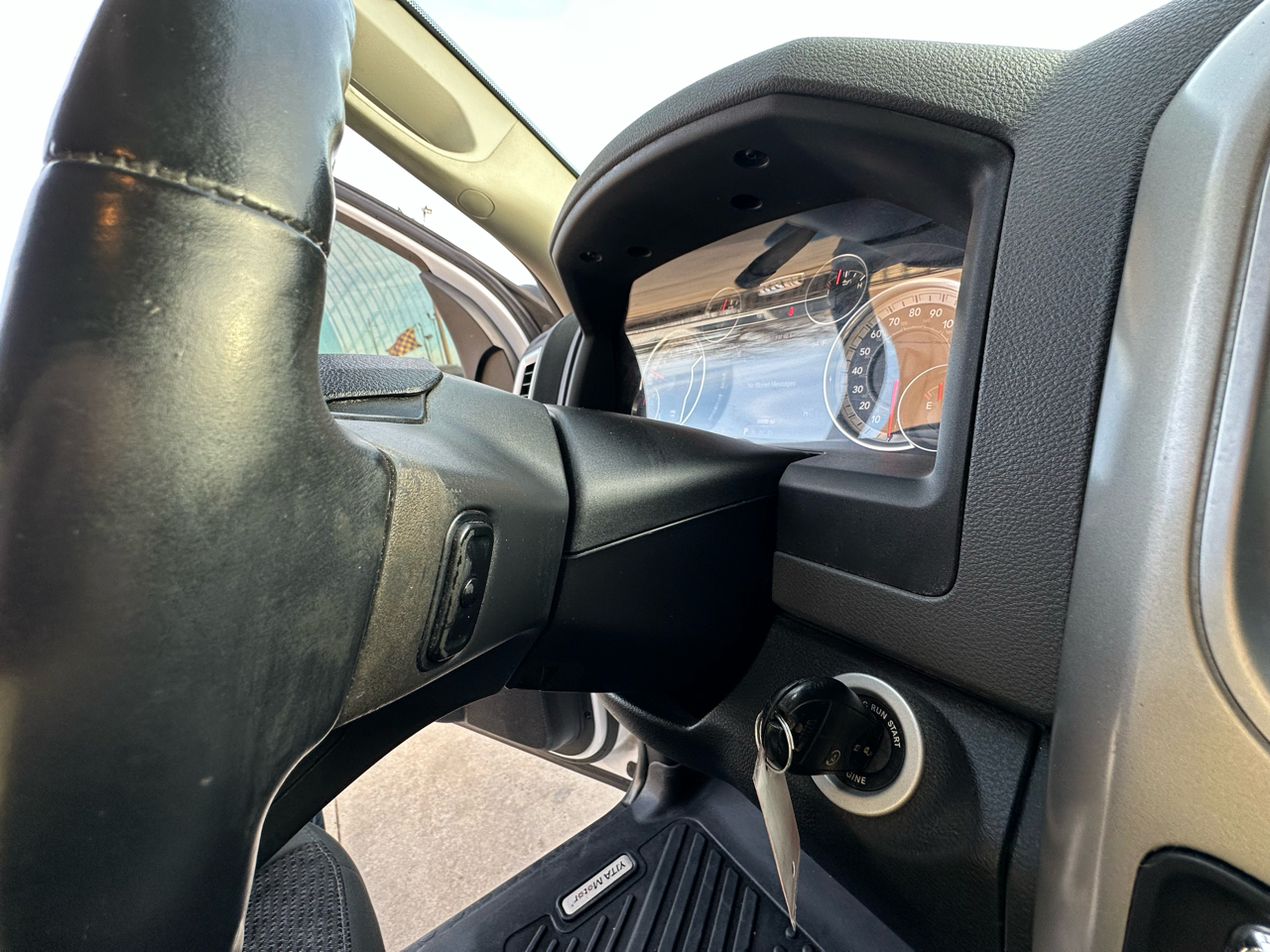 RAM 1500 2WD Crew Cab 140.5" Lone Star 2016