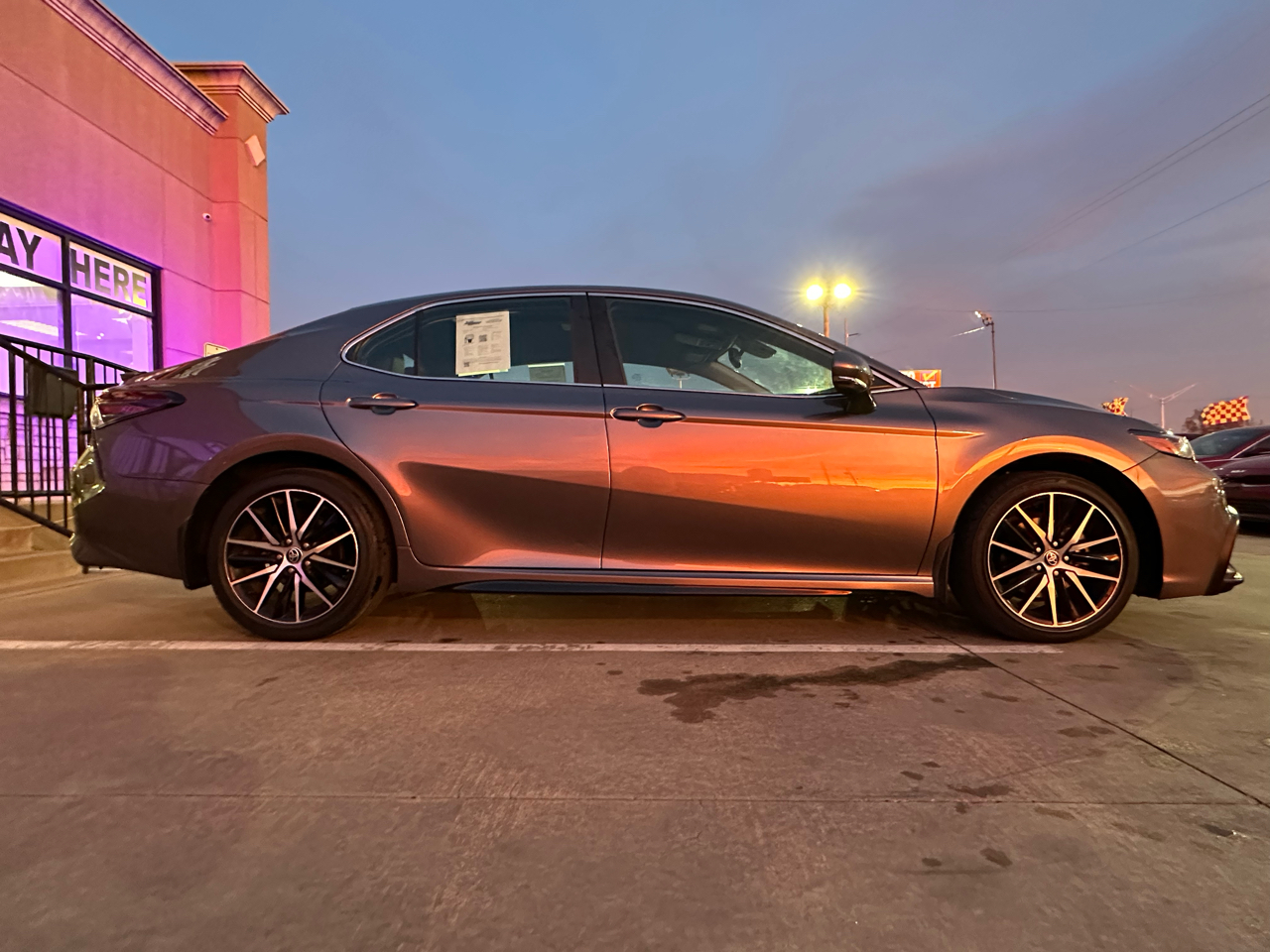 Toyota Camry SE Auto (Natl) 2023