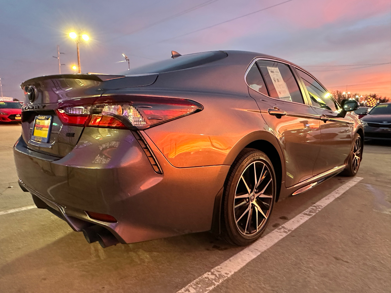 Toyota Camry SE Auto (Natl) 2023