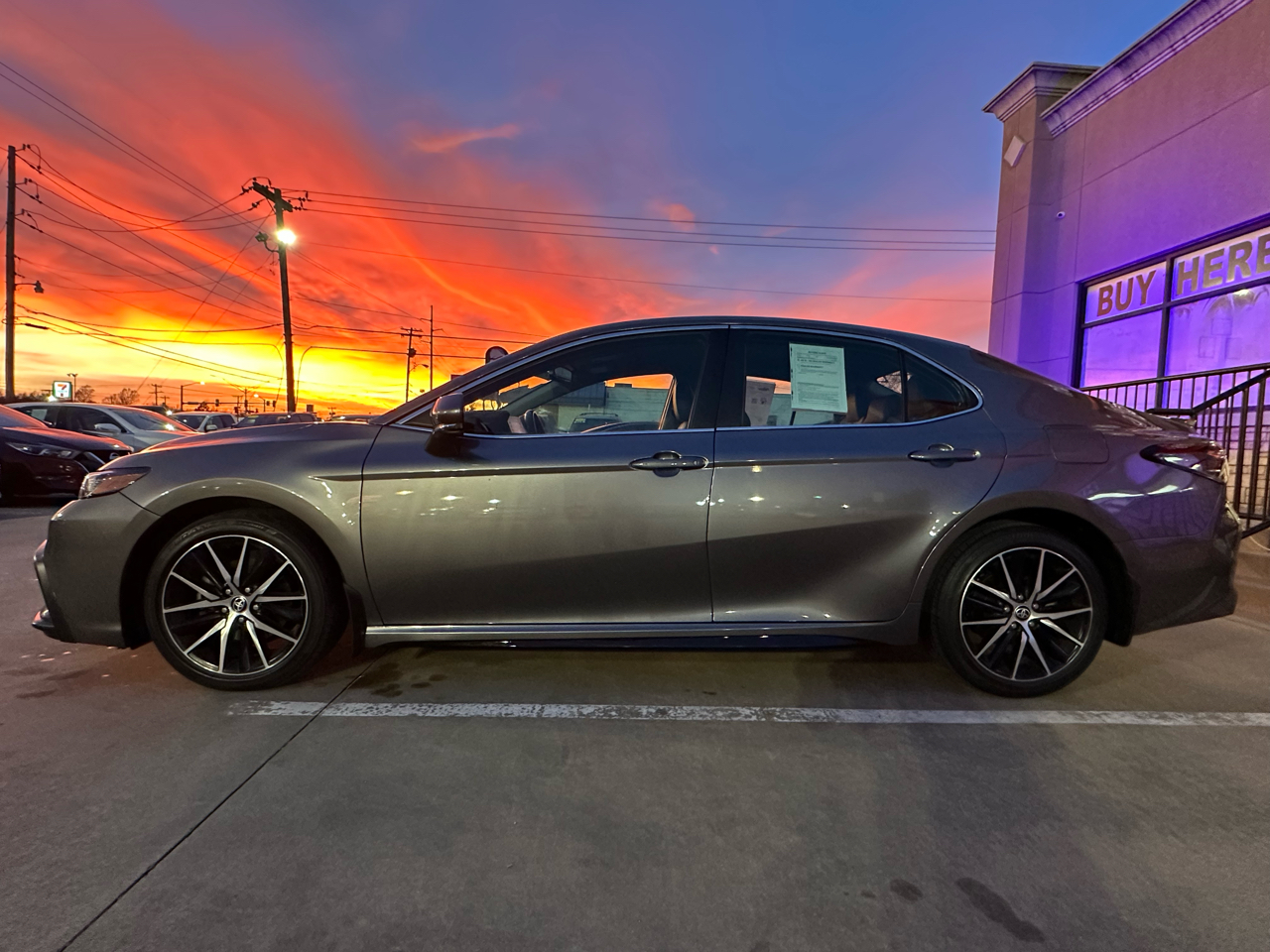 Toyota Camry SE Auto (Natl) 2023