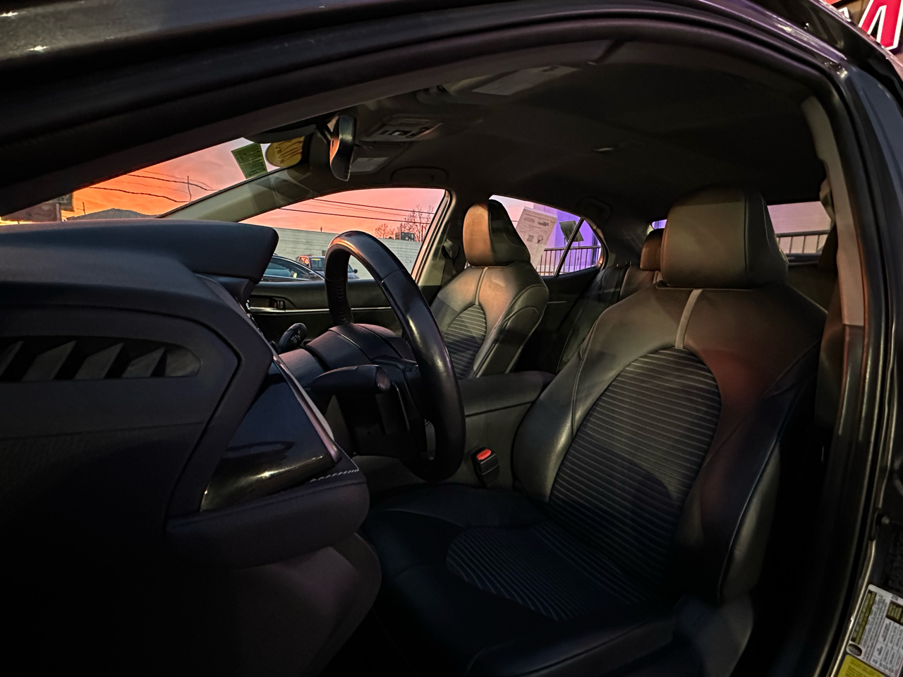 Toyota Camry SE Auto (Natl) 2023