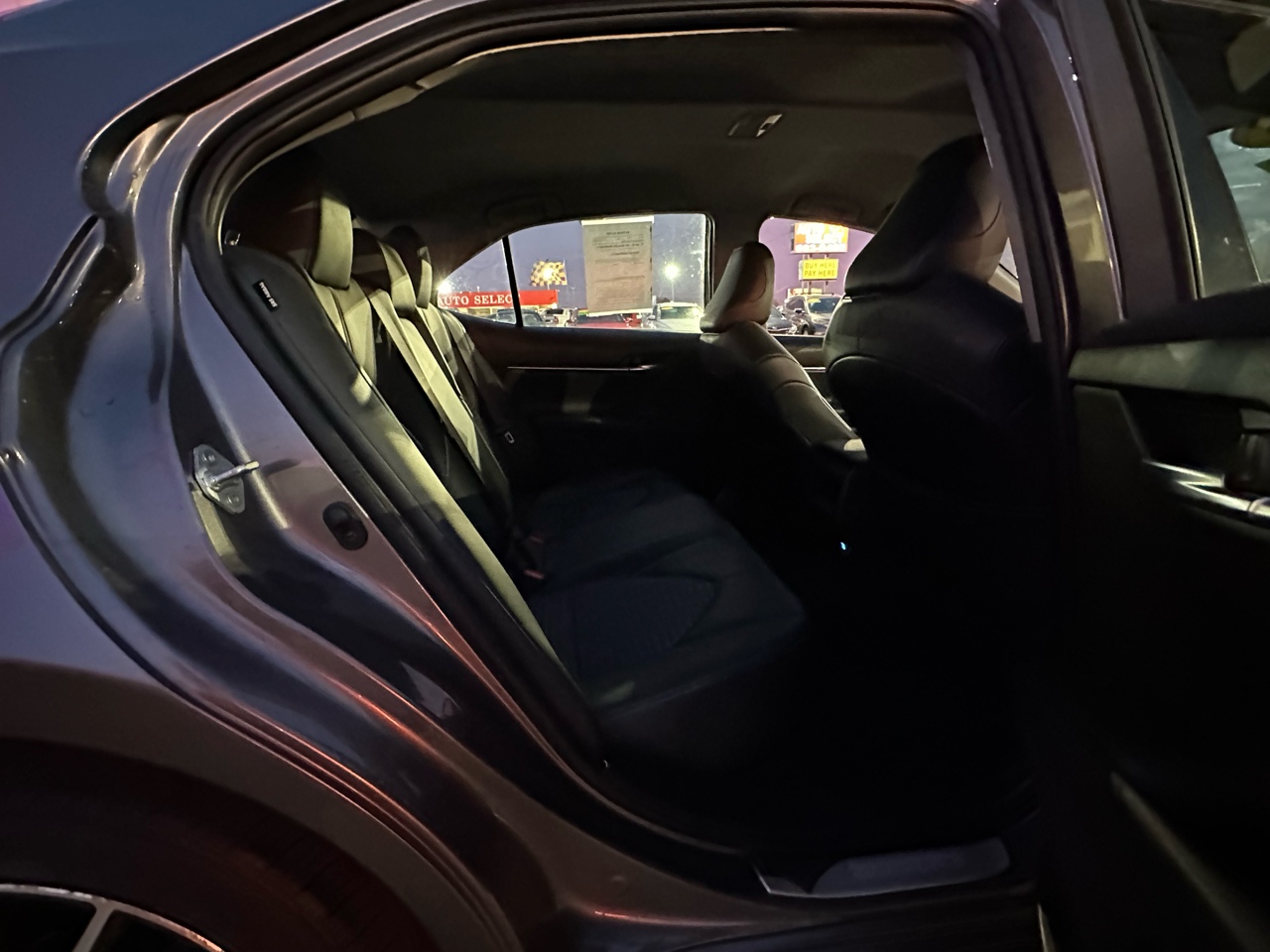 Toyota Camry SE Auto (Natl) 2023