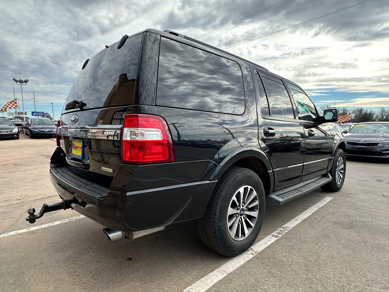 Ford Expedition 2WD 4dr XLT 2015