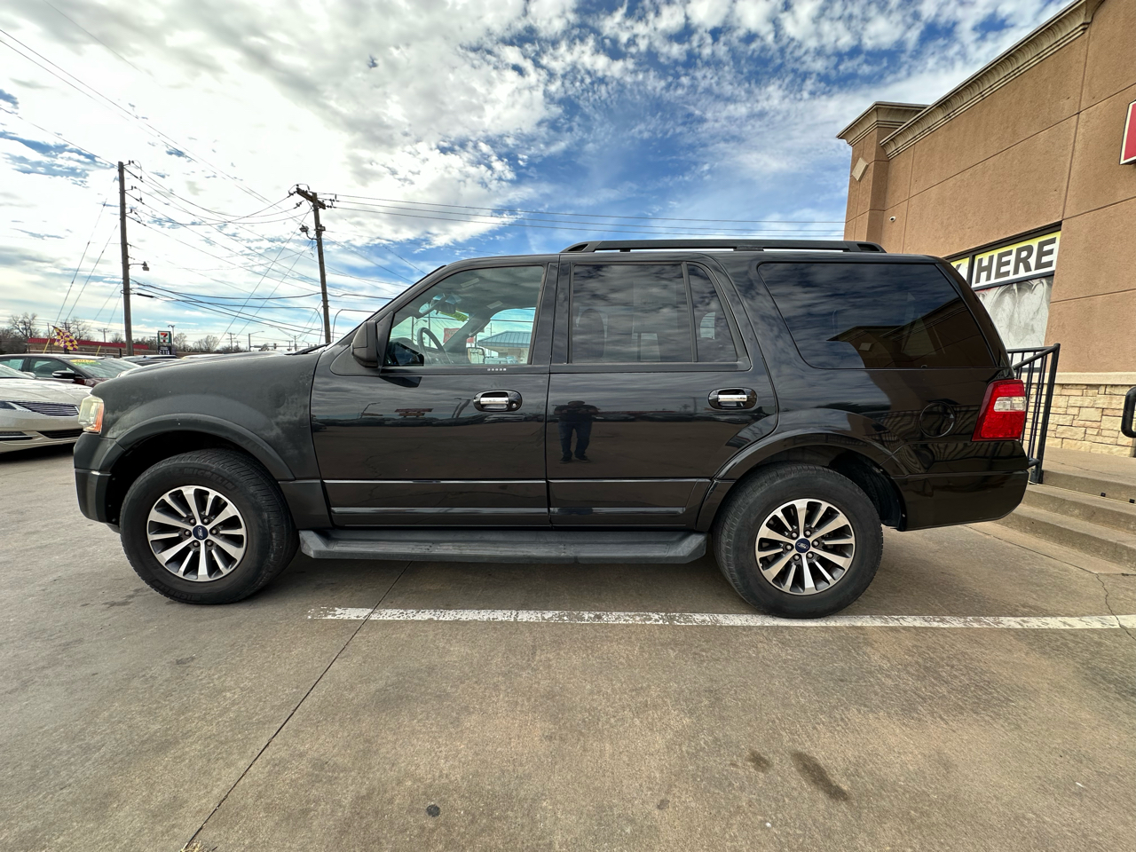 Ford Expedition 2WD 4dr XLT 2015