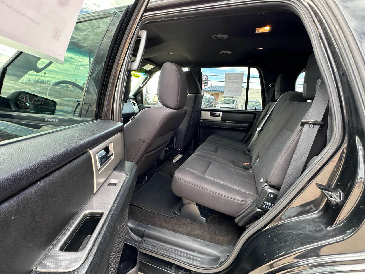 Ford Expedition 2WD 4dr XLT 2015