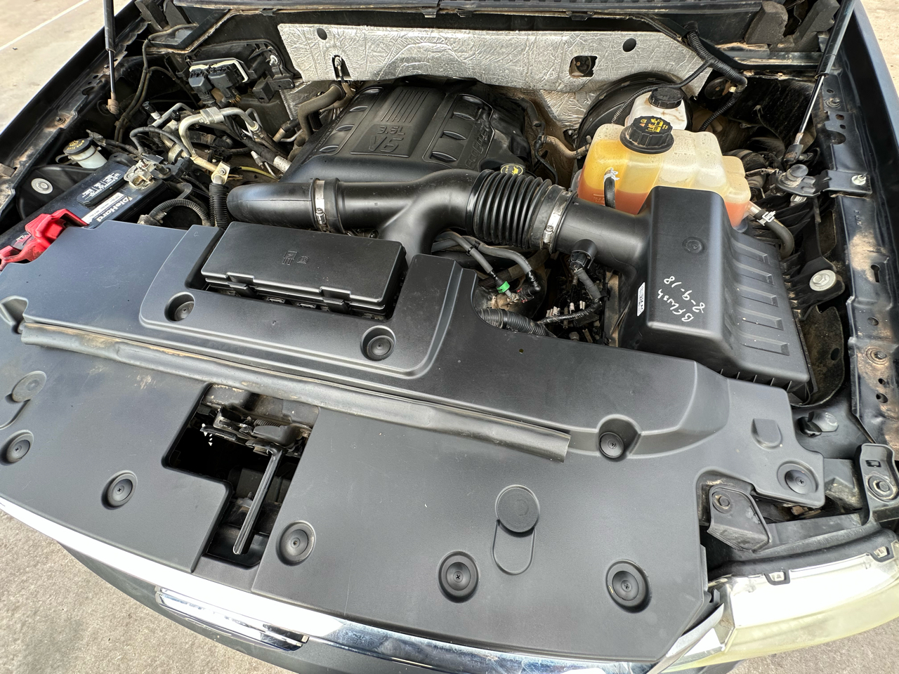 Ford Expedition 2WD 4dr XLT 2015