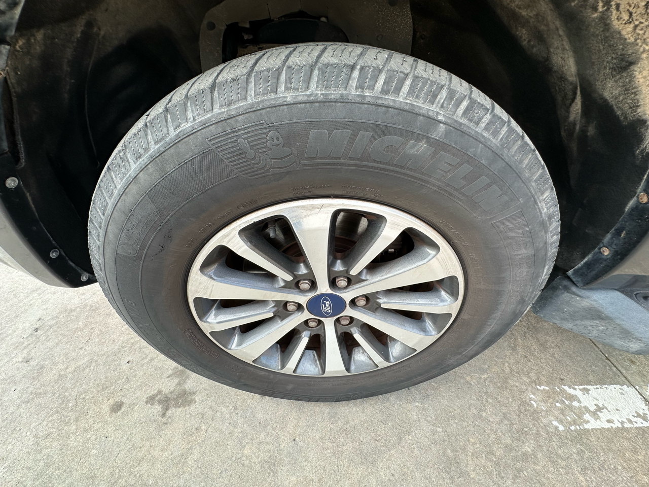 Ford Expedition 2WD 4dr XLT 2015