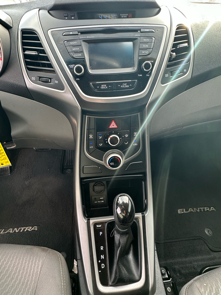 Hyundai Elantra 4dr Sdn Auto SE 2016