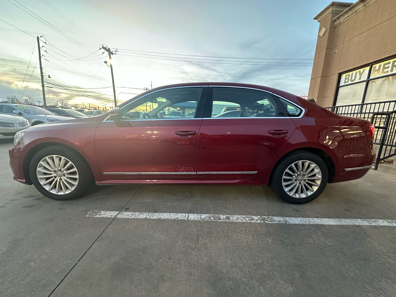 Volkswagen Passat 4dr Sdn 1.8T Auto SE 2016