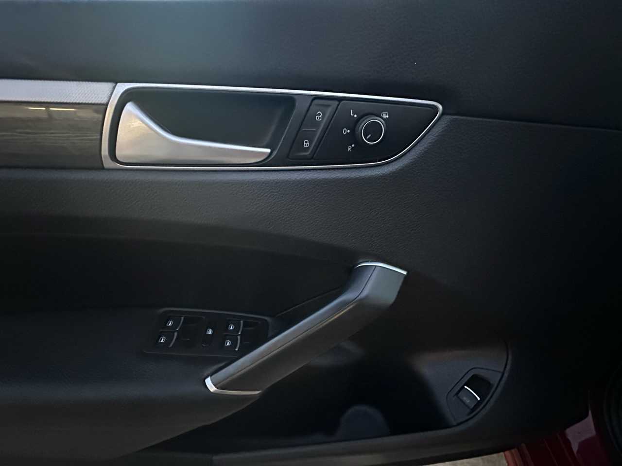 Volkswagen Passat 4dr Sdn 1.8T Auto SE 2016