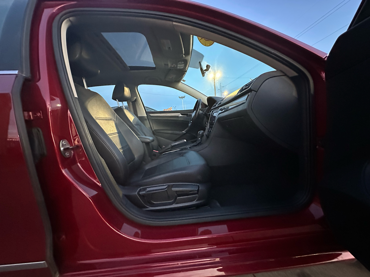 Volkswagen Passat 4dr Sdn 1.8T Auto SE 2016