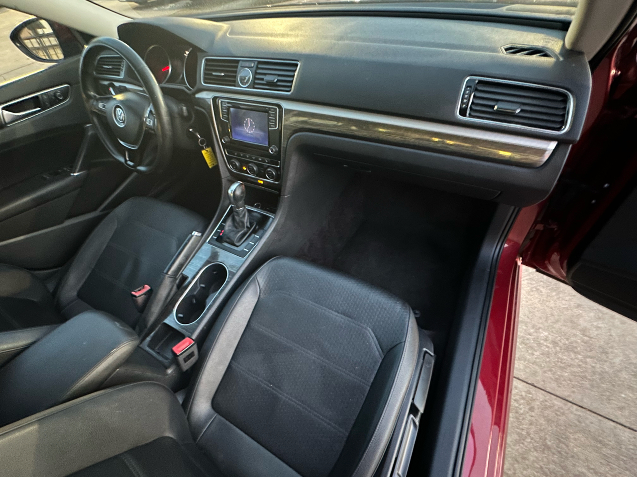 Volkswagen Passat 4dr Sdn 1.8T Auto SE 2016