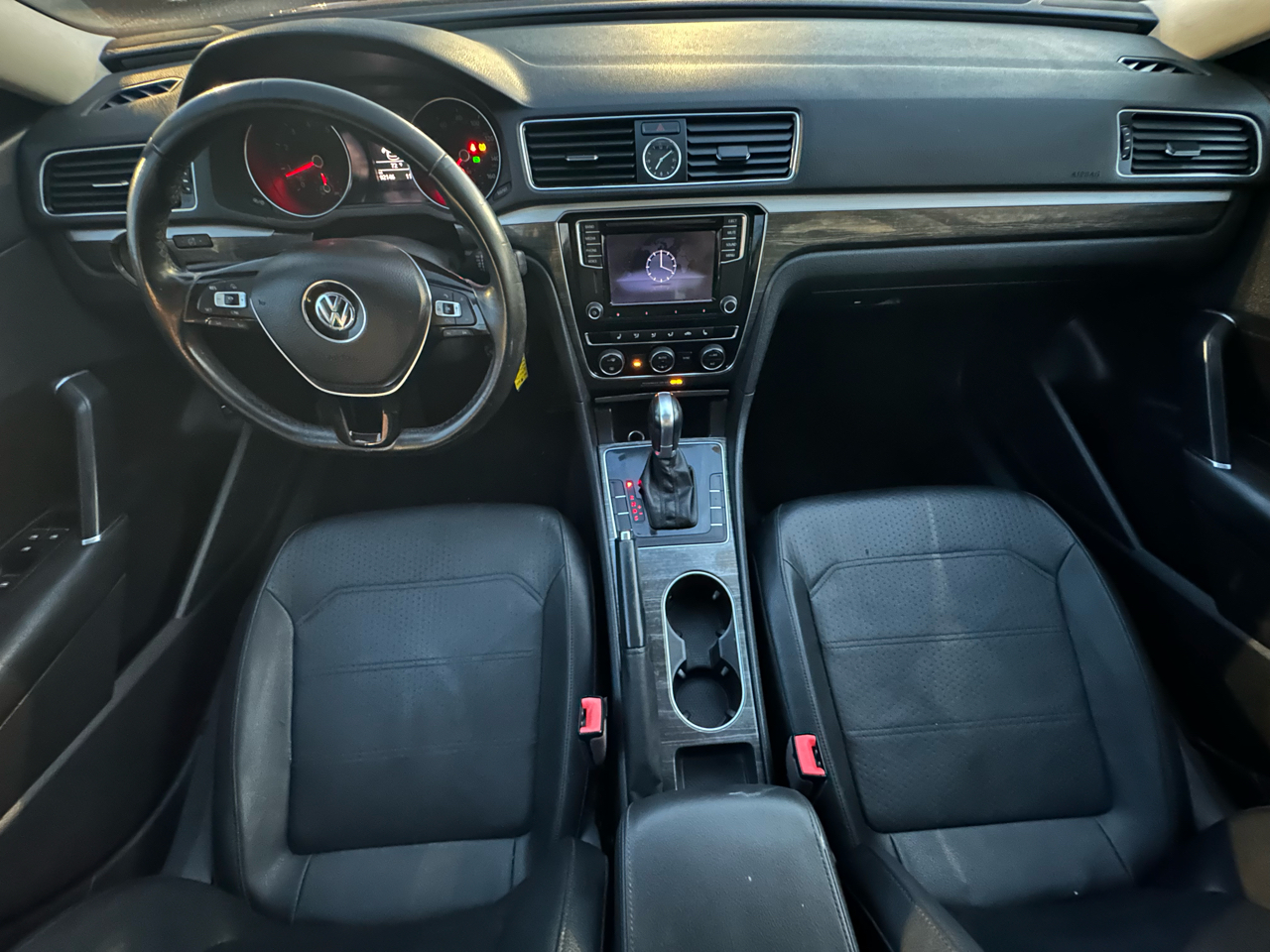 Volkswagen Passat 4dr Sdn 1.8T Auto SE 2016