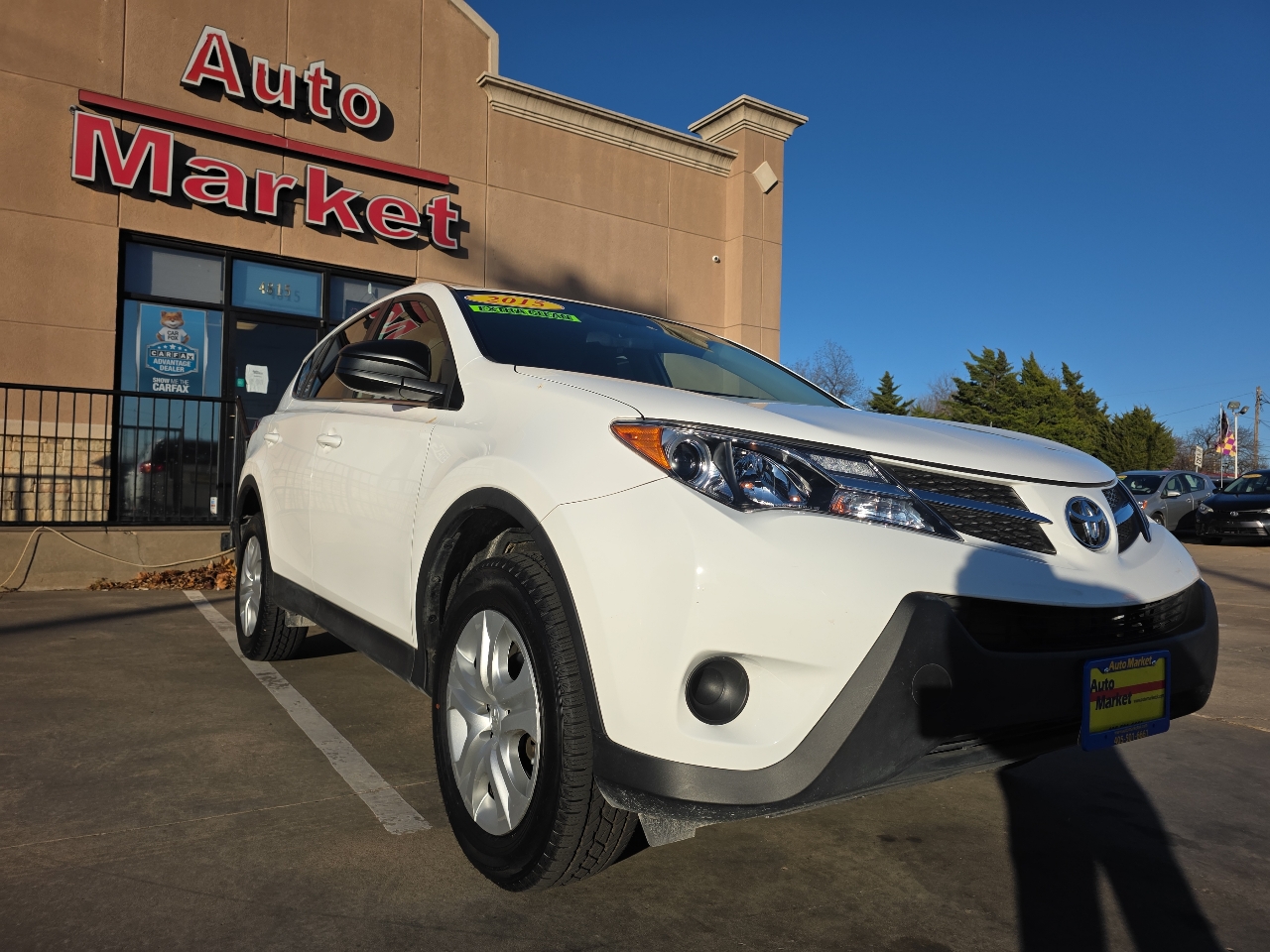 Toyota RAV4 FWD 4dr LE (Natl) 2015
