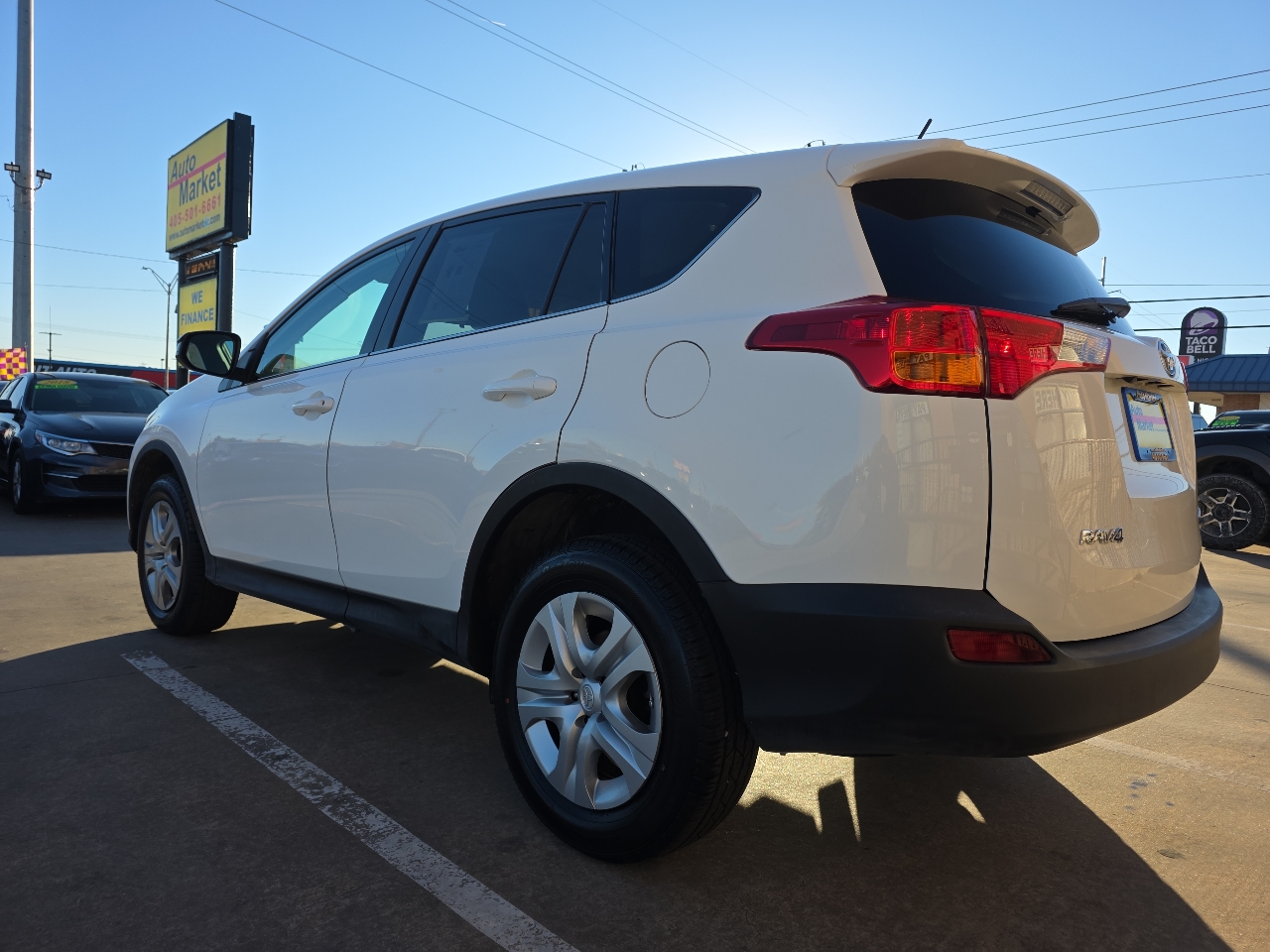 Toyota RAV4 FWD 4dr LE (Natl) 2015