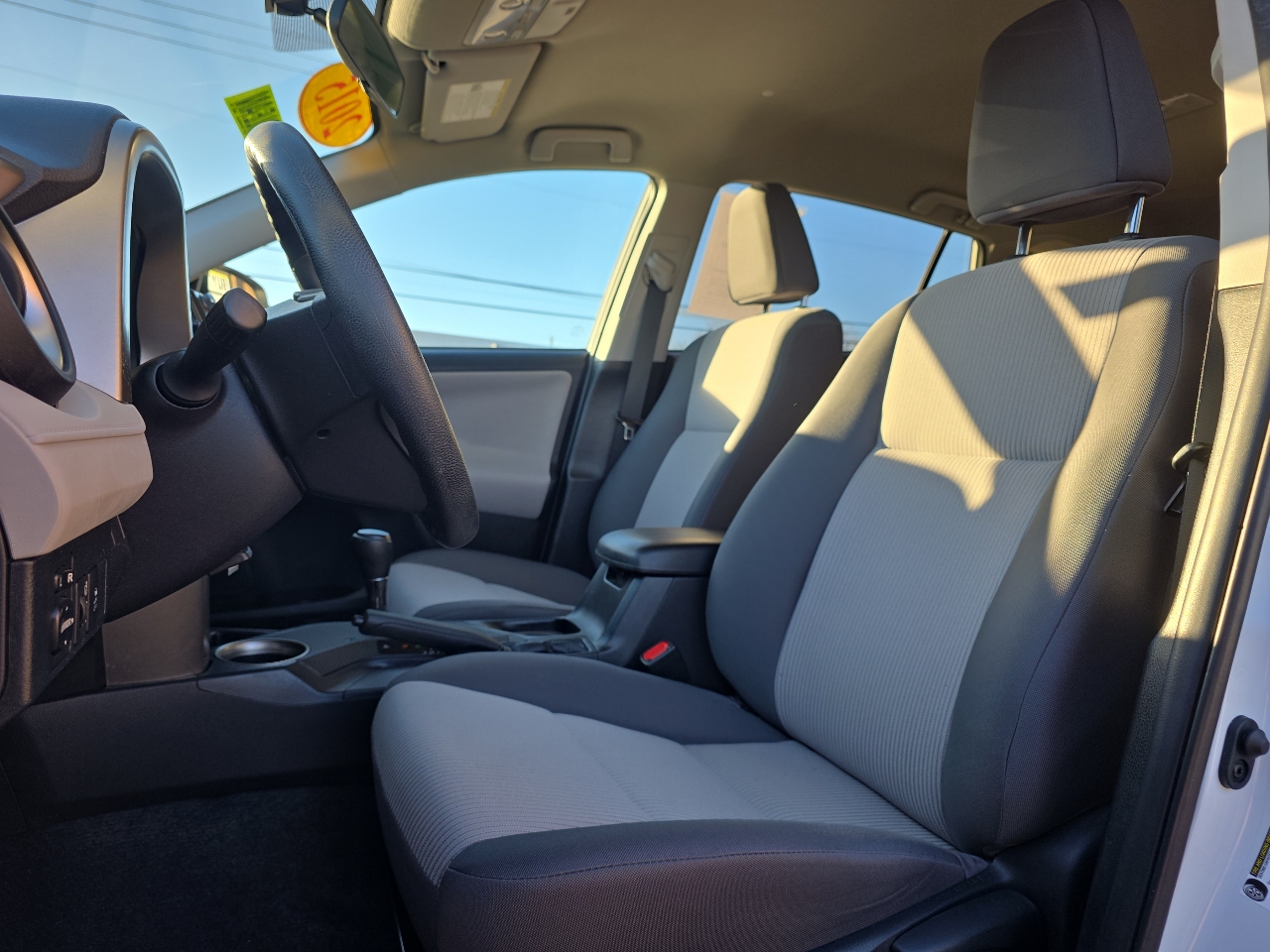 Toyota RAV4 FWD 4dr LE (Natl) 2015