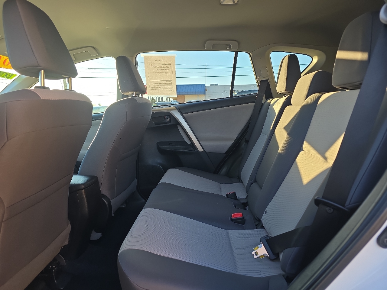 Toyota RAV4 FWD 4dr LE (Natl) 2015