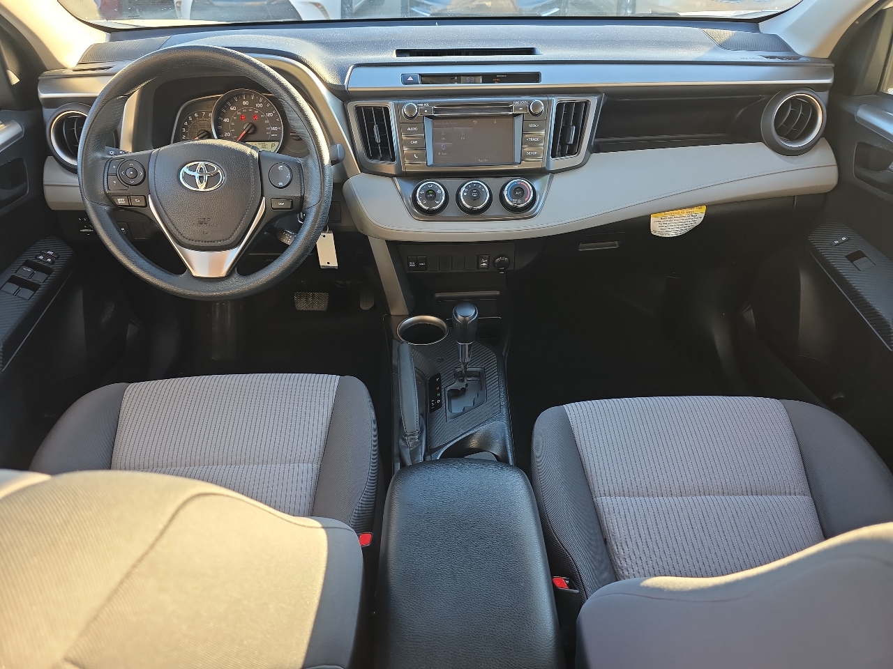 Toyota RAV4 FWD 4dr LE (Natl) 2015