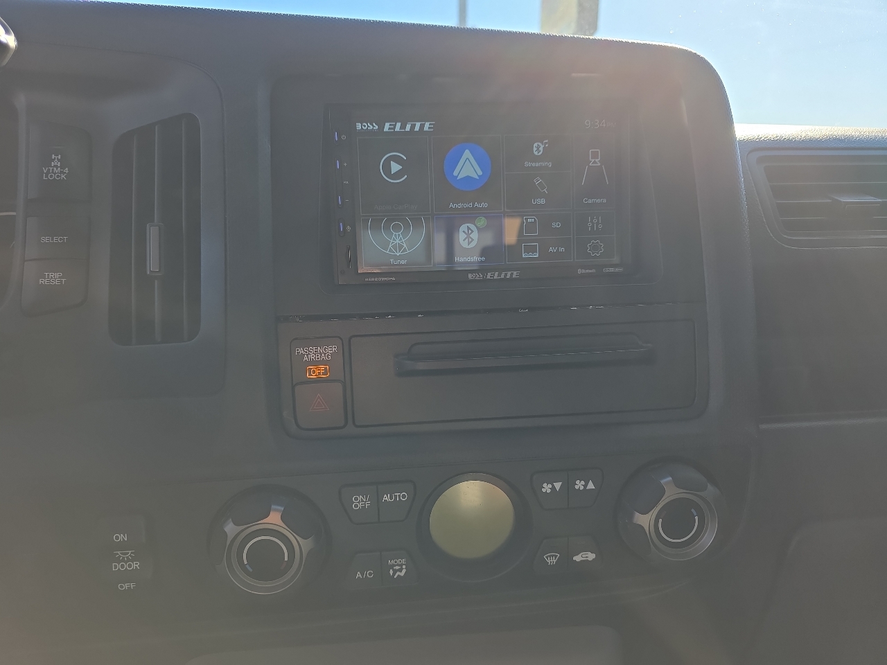 Honda Ridgeline 4WD Crew Cab RTS 2012