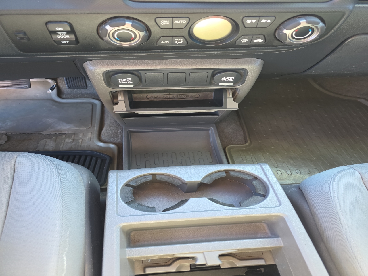 Honda Ridgeline 4WD Crew Cab RTS 2012