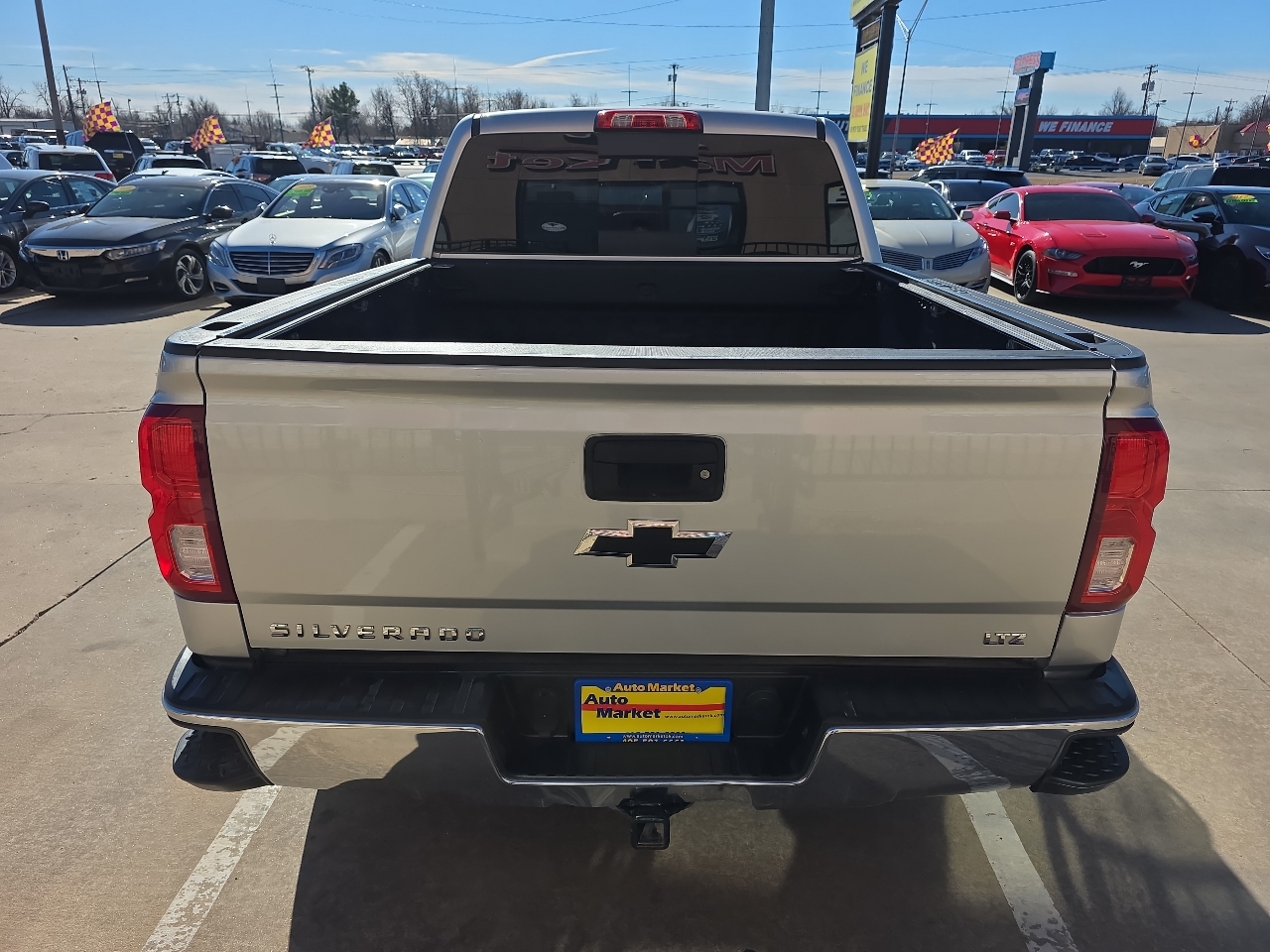 Chevrolet Silverado 1500 2WD Crew Cab 143.5" LTZ w/1LZ 2017