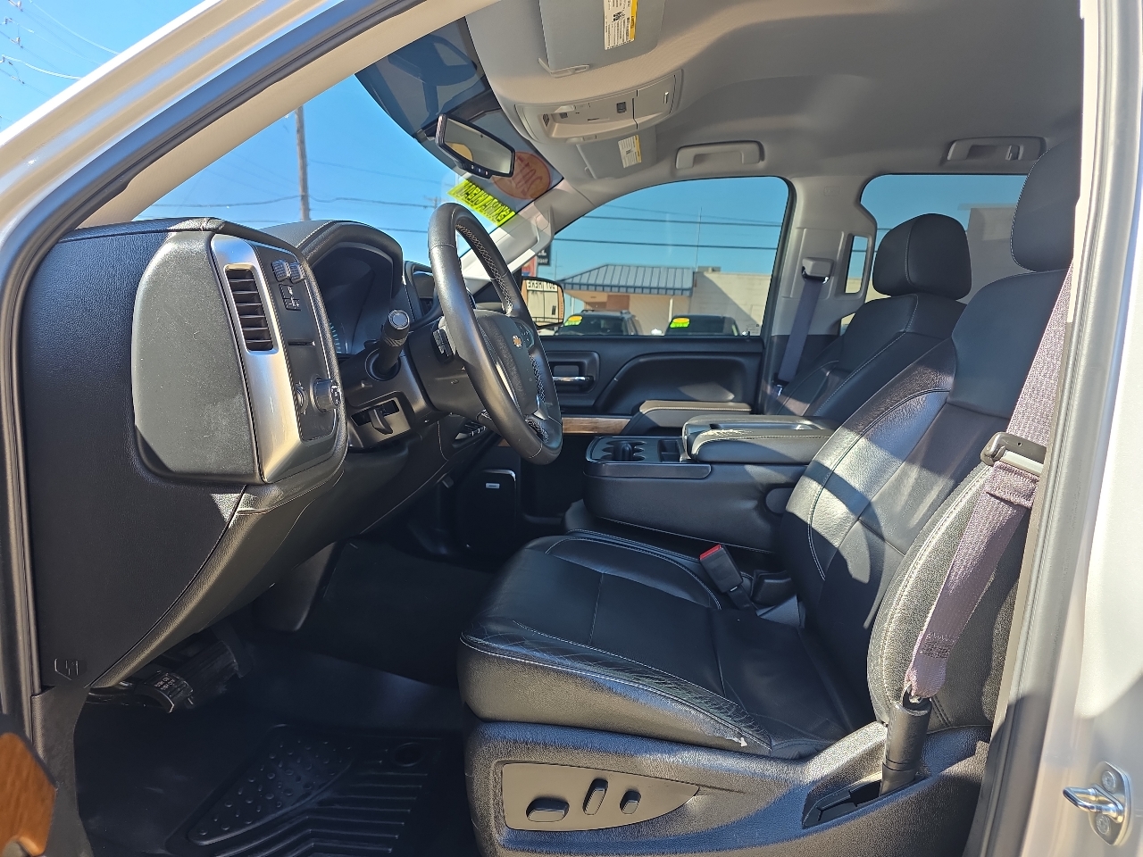 Chevrolet Silverado 1500 2WD Crew Cab 143.5" LTZ w/1LZ 2017