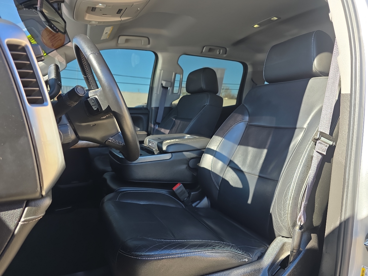 Chevrolet Silverado 1500 2WD Crew Cab 143.5" LTZ w/1LZ 2017