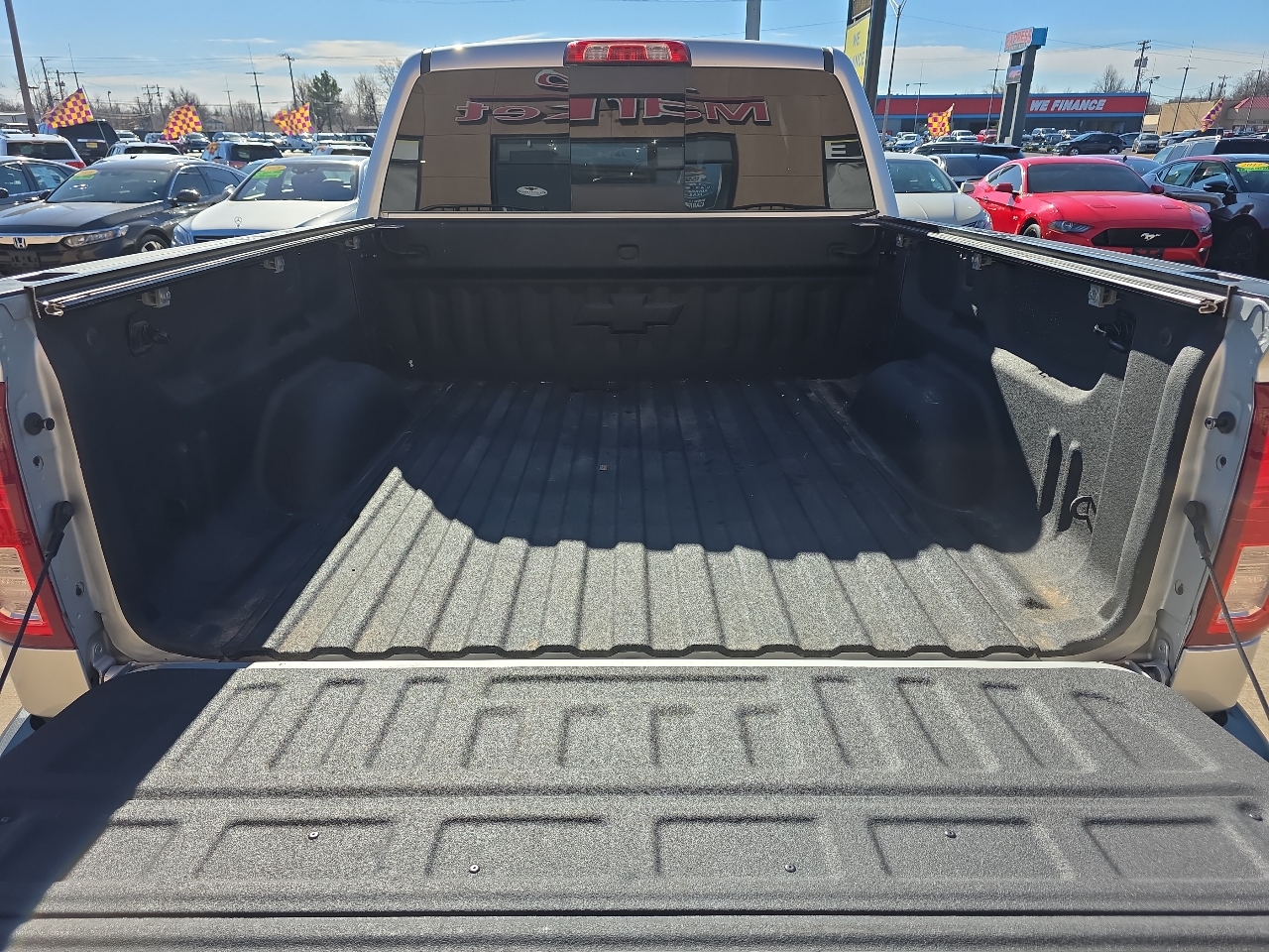 Chevrolet Silverado 1500 2WD Crew Cab 143.5" LTZ w/1LZ 2017